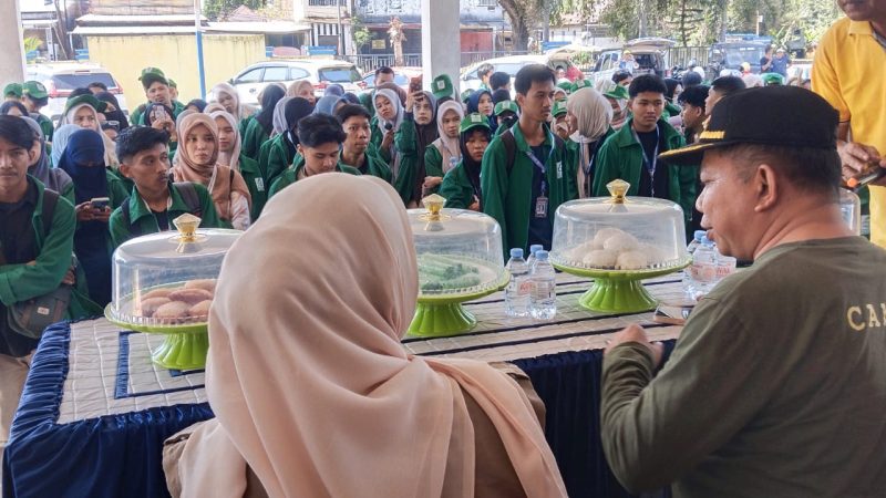 Camat Labakkang Terima Mahasiswa KKN UIN Alauddin Makassar