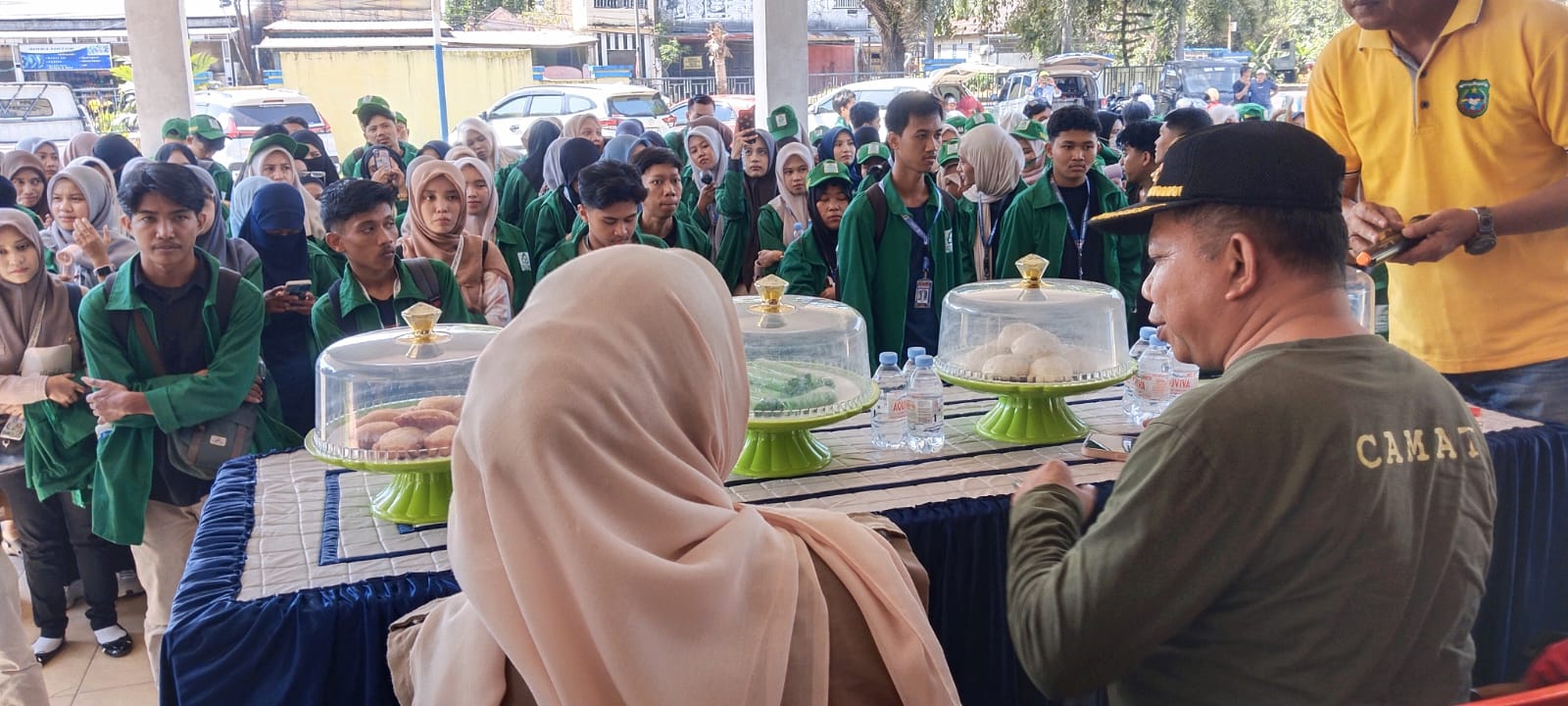 Camat Labakkang Terima Mahasiswa KKN UIN Alauddin Makassar