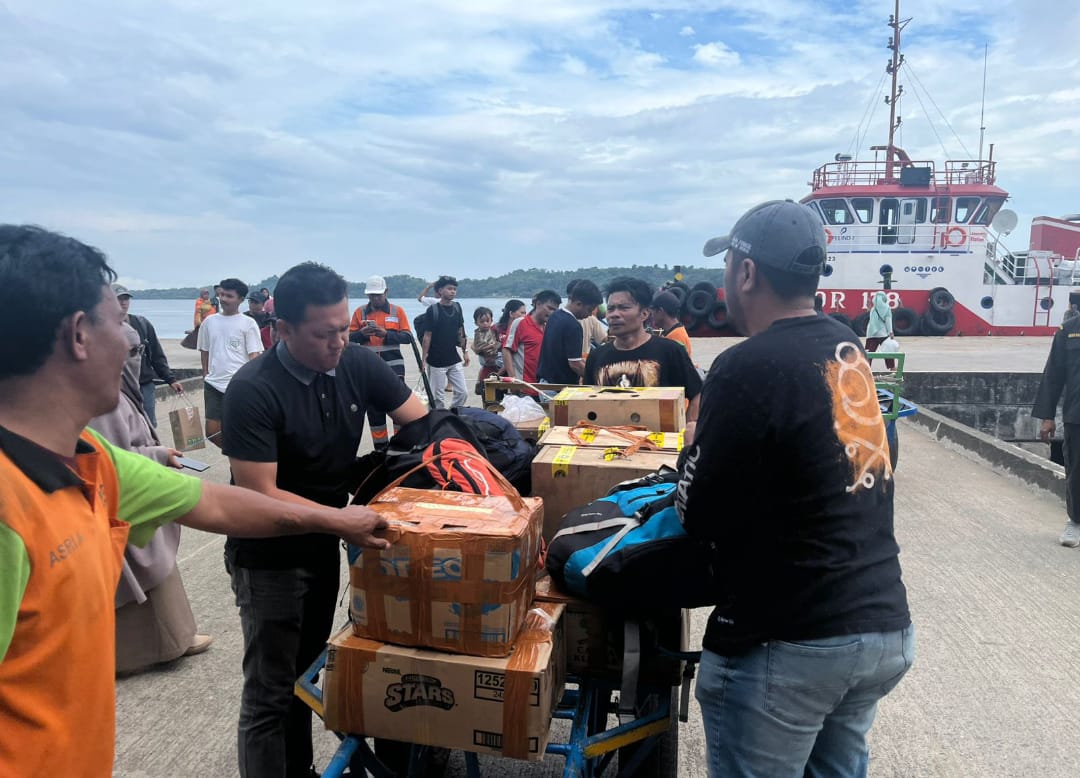Antisipasi Masuknya Barang Ilegal, Polsek KPN Lakukan Pengamanan Kedatangan Kapal di Pelabuhan Parepare