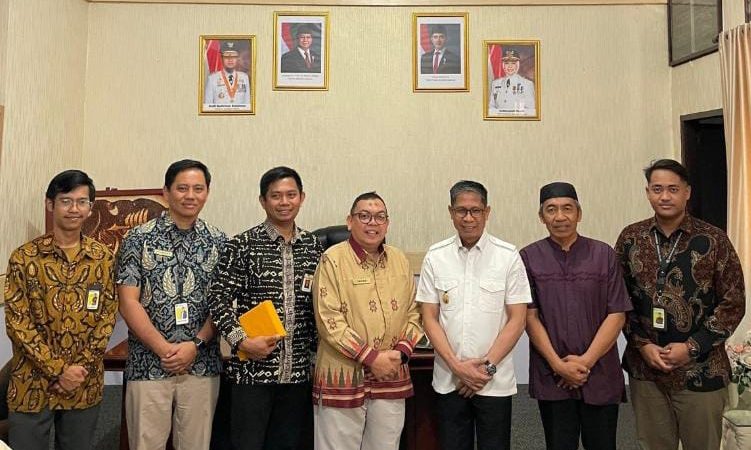 KPP Watampone dan Wakil Bupati Soppeng Bahas Penguatan Sinergi Perpajakan