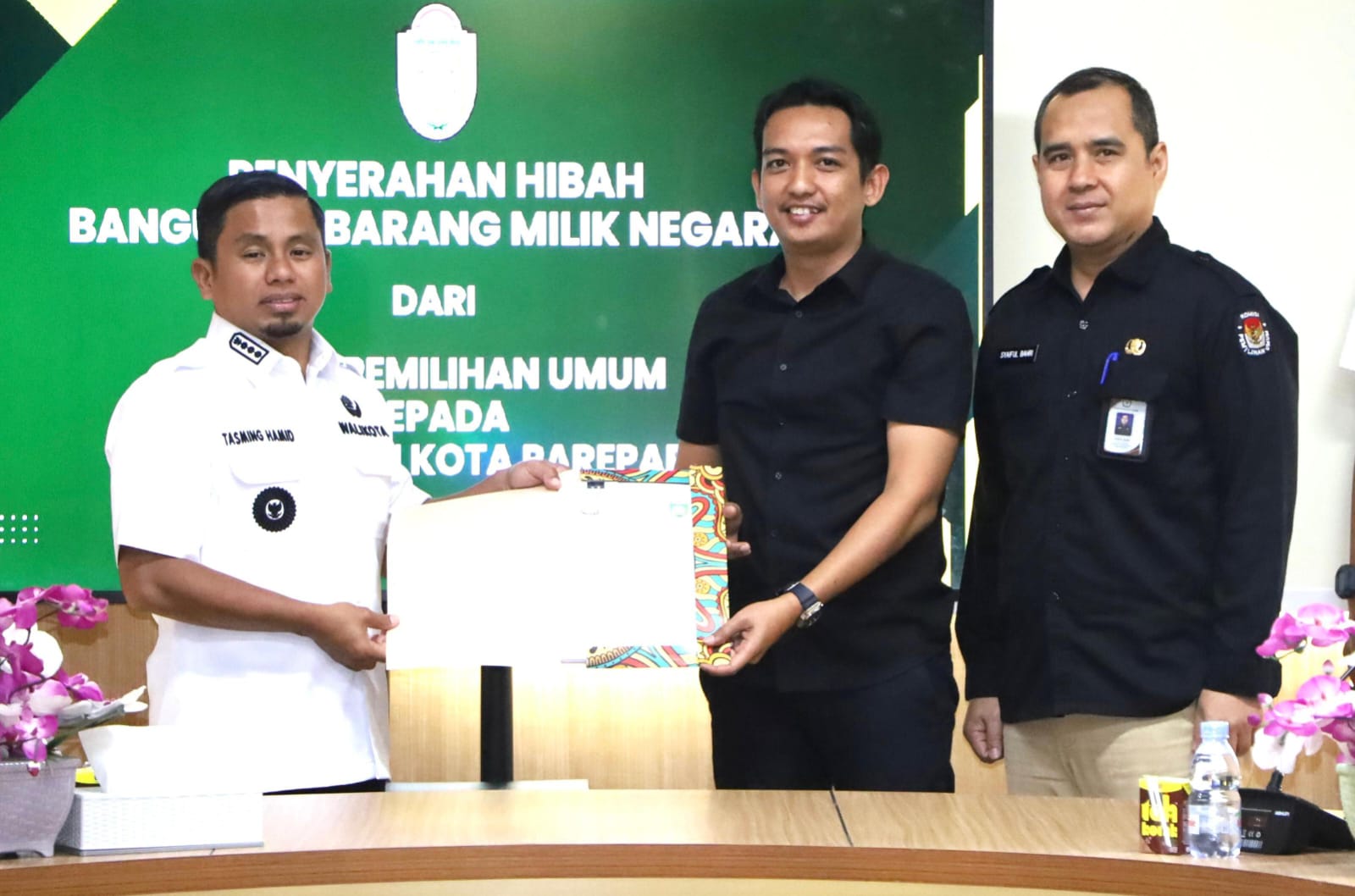 KPU Parepare Serahkan Hibah Bangunan Milik Negara ke Pemkot, Walikota Ucapkan Terimakasih