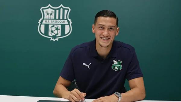 Jay Idzes Resmi Gabung Sassuolo, Dikontrak 2 Tahun dengan Nilai 8 Juta Euro