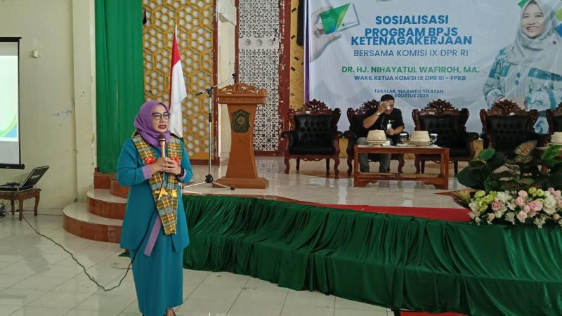 Ketum DPP Perempuan Bangsa Buka Dikbar Rangkai Sosialisasi BPJS dan Lantik DPW Sulsel