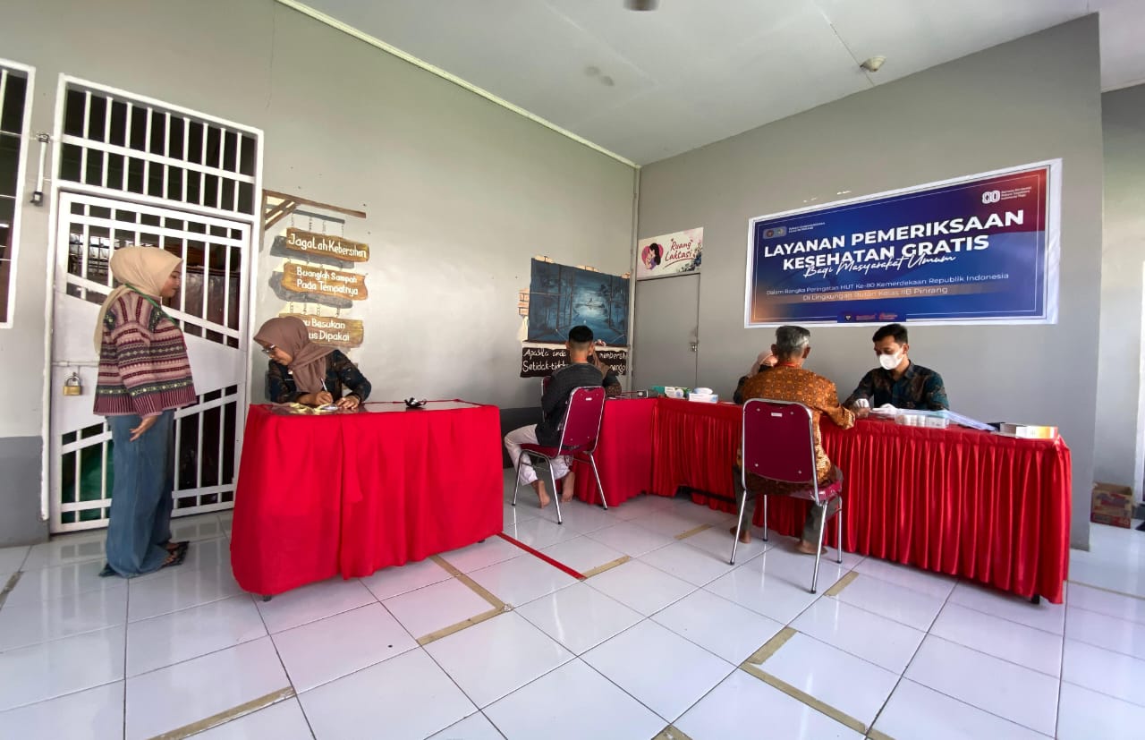 Peringati HUT ke-80 RI, Rutan Kelas IIB Pinrang Gelar Pemeriksaan Kesehatan Gratis bagi Pengunjung