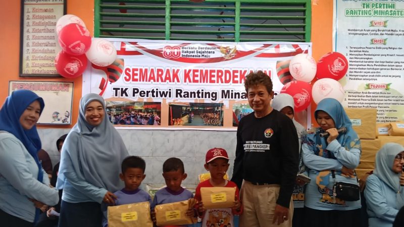 Doorprize dan Surprise Jalan Santai Semarak Kemerdekaan RI TK Pertiwi Minasatene
