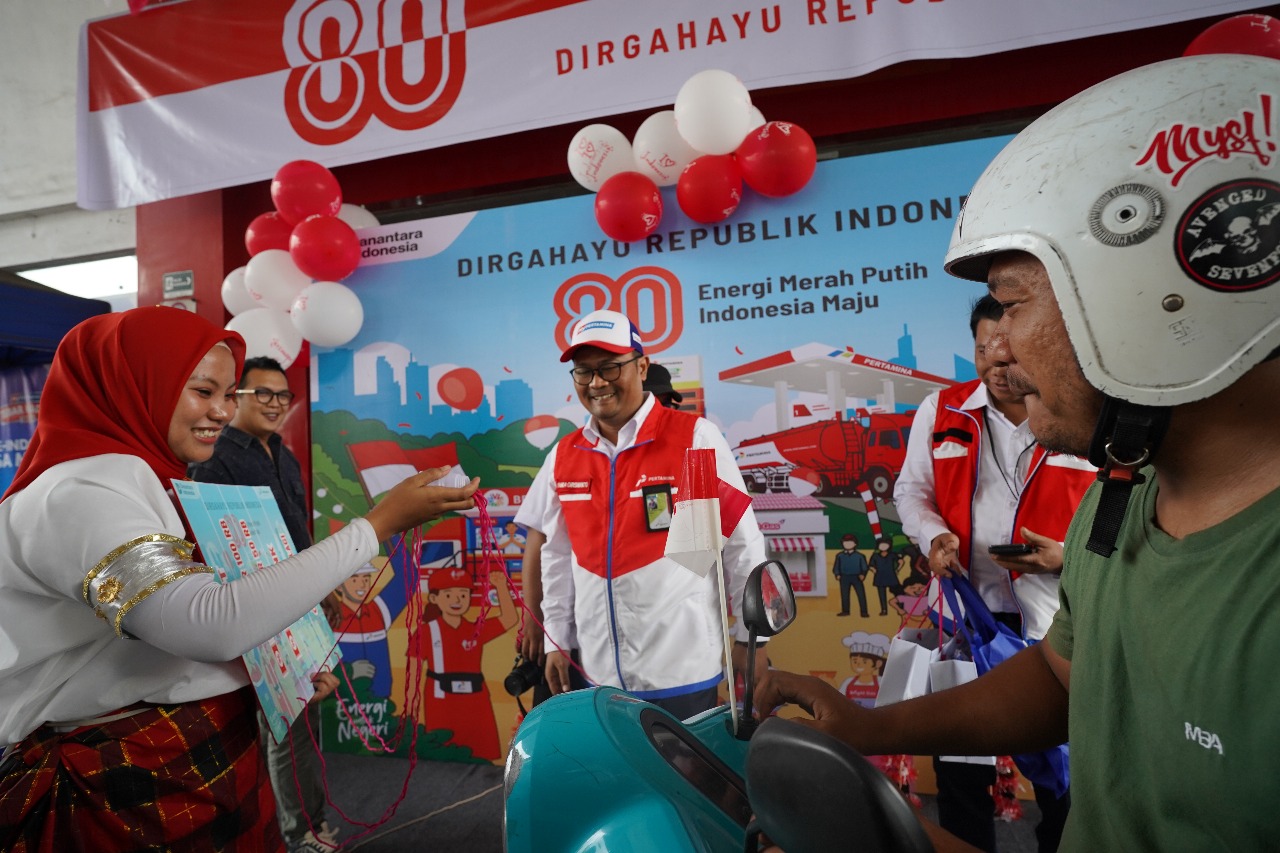Pertamina Sulawesi Rayakan Kemerdekaan bersama Pelanggan di SPBU