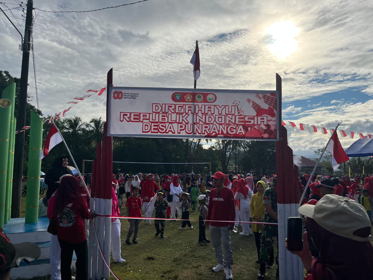 Jalan Santai Desa Punranga Pangkep Peringati HUT Kemerdekaan RI ke 80