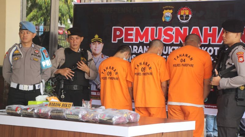 Komitmen Berantas Narkotika, Polres Parepare Musnahkan Sabu-Sabu 20 Kilogram