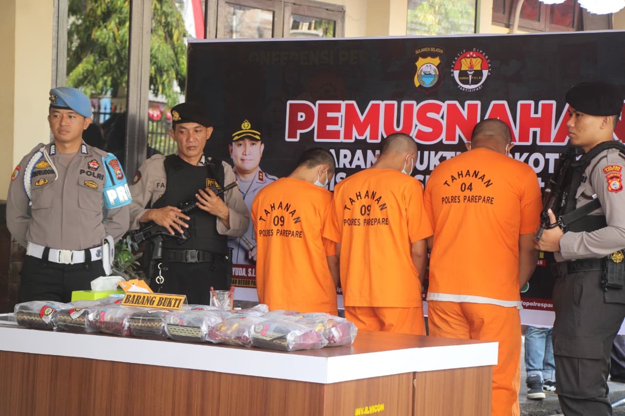Komitmen Berantas Narkotika, Polres Parepare Musnahkan Sabu-Sabu 20 Kilogram