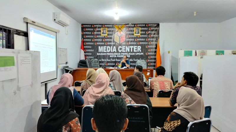 Bawaslu Parepare Gelar Rapat Penyusunan Daftar Inventarisir Masalah Perbawaslu Nomor 3 Tahun 2022