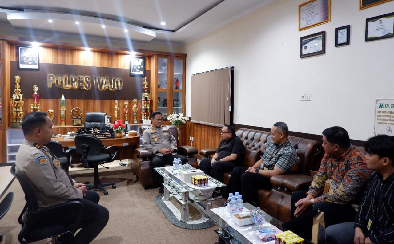 Mempererat Sinergi, KPP Pratama Watampone dan KP2KP Sengkang Laksanakan Audiensi dengan Kapolres Wajo