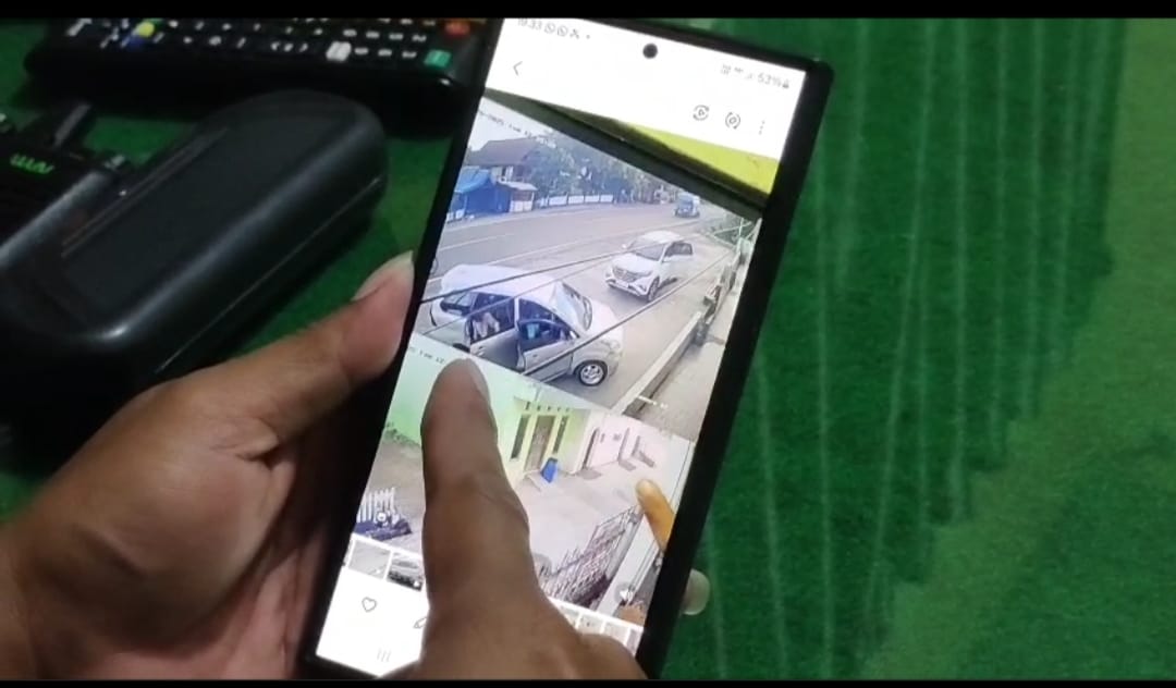 Terekam CCTV, Wanita Diduga Singgah Melahirkan di WC Masjid Sidrap