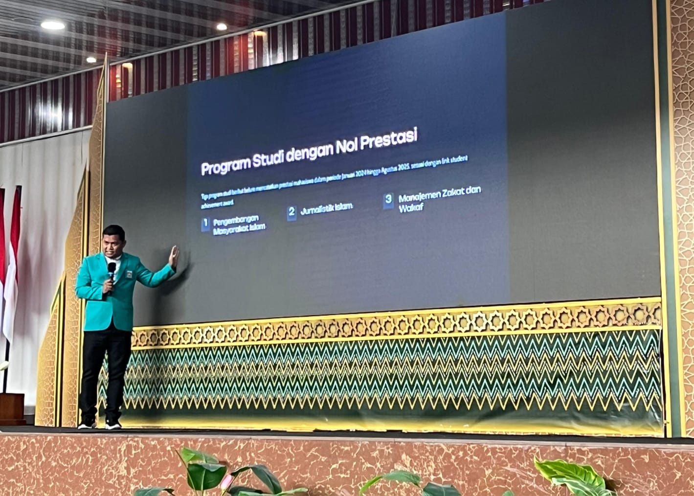 Warek III IAIN Parepare Labeli 3 Prodi Nol Prestasi di Hadapan 1.338 Maba