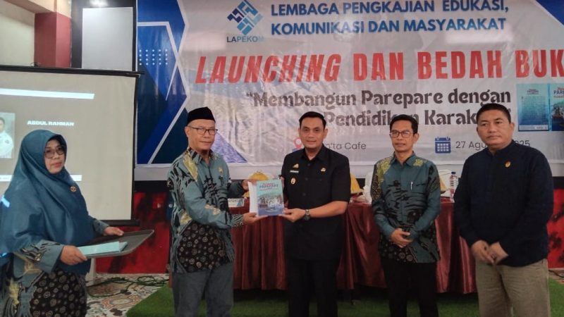 Peluncuran Buku, Bukti Dukungan LAPEKOM terhadap Kualitas Pendidikan di Parepare