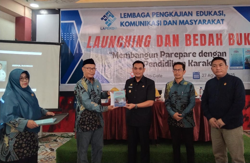 Peluncuran Buku, Bukti Dukungan LAPEKOM terhadap Kualitas Pendidikan di Parepare
