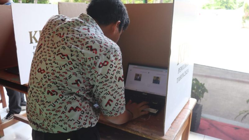Bawaslu Parepare Lakukan Pendampingan Pemilihan Ketua OSIM dan Organisasi Ekstrakurikuler Digital di MAN 2