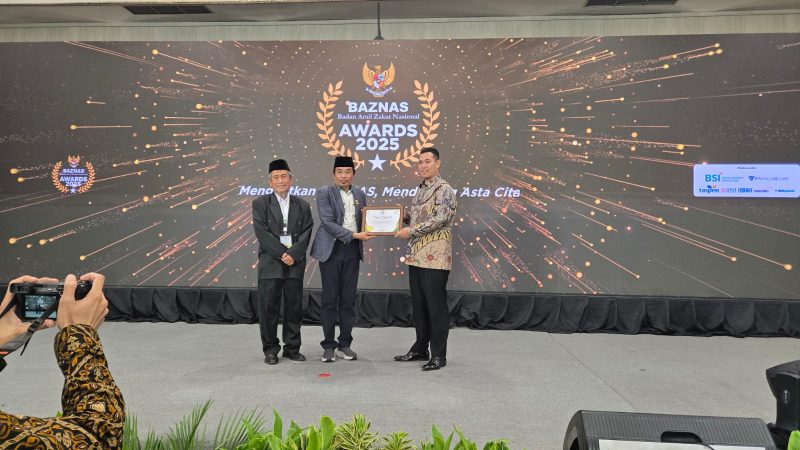 Bupati Pangkep Terima Penghargaan Baznas RI Kategori Kepala Daerah Pendukung Gerakan Zakat Indonesia