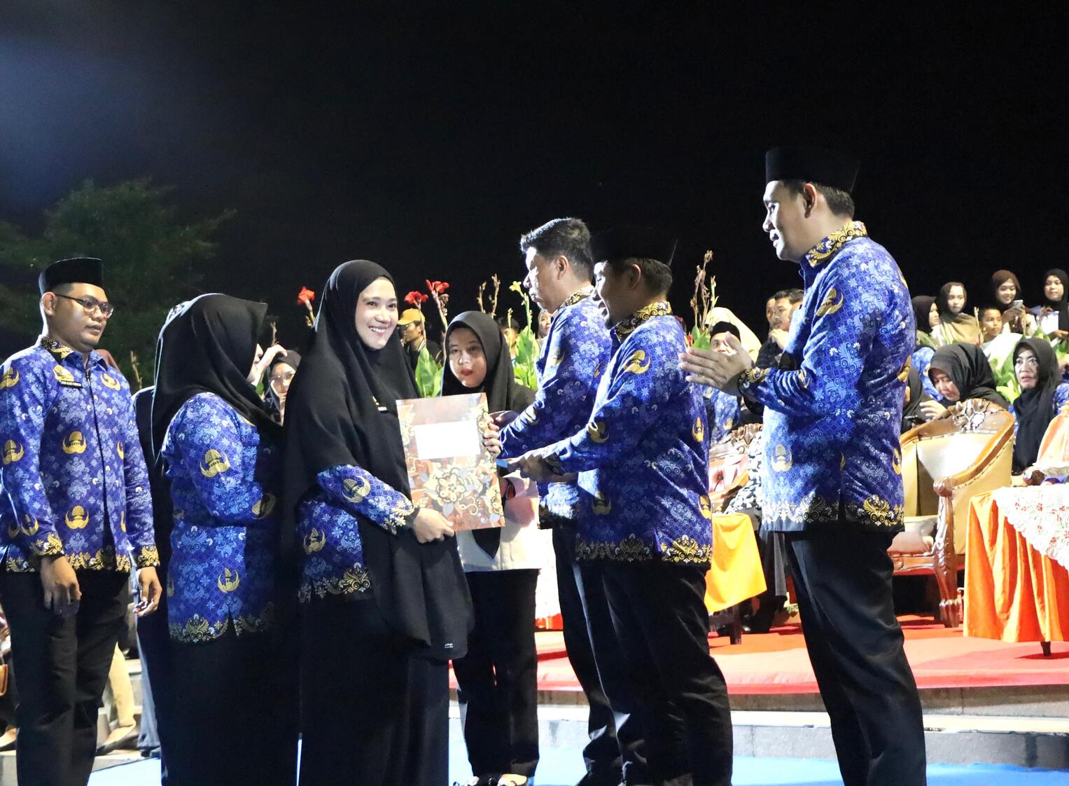 Terima SK, Ribuan PPPK Parepare Haru Bahagia, UMKM Bergairah, Wali Kota Pesankan Persembahkan yang Terbaik Bagi Masyarakat