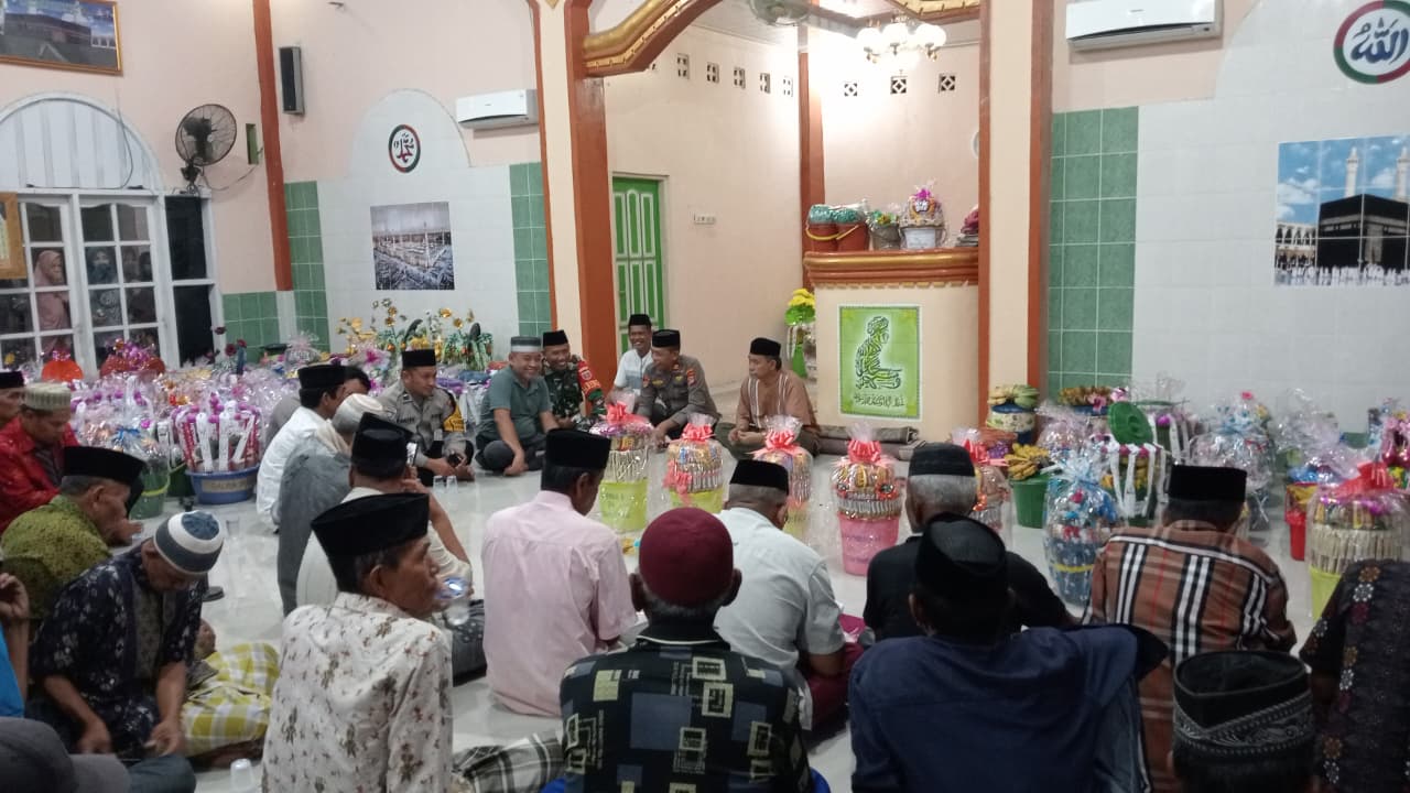 Kapolsek Minasatene Bhabinkamtibmas Bontoa Hadiri Maulid Nabi Muhammad SAW