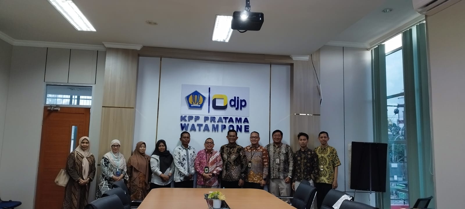 KPP Pratama Watampone dan KP2KP Sengkang Gelar Diskusi bersama BPKPD Wajo, Perkuat Sinergi Pengelolaan PBB-P2
