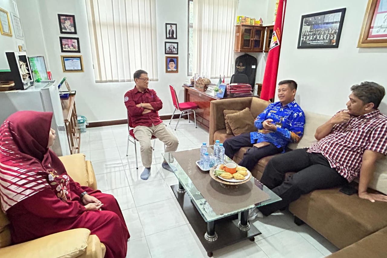 KPP Pratama Bulukumba dan KP2KP Sinjai Audiensi dengan Rektor UMSI, Perkuat Sinergi Tax Center