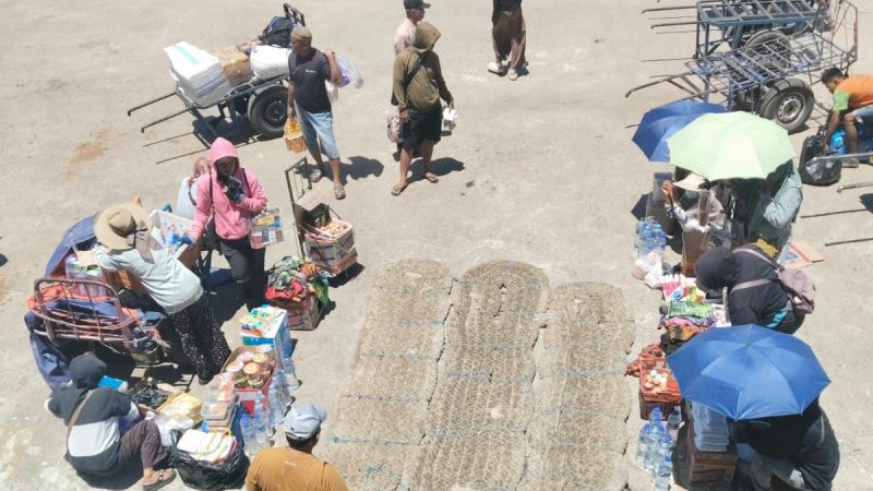 Pedagang Asongan Diduga Mencuri HP Penumpang di Dermaga Pelabuhan Parepare