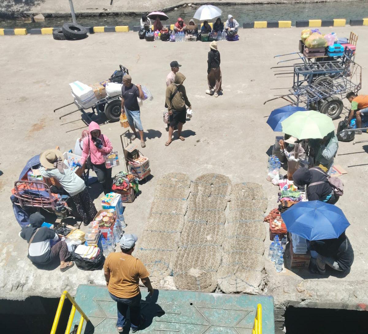 Pedagang Asongan Diduga Mencuri HP Penumpang di Dermaga Pelabuhan Parepare
