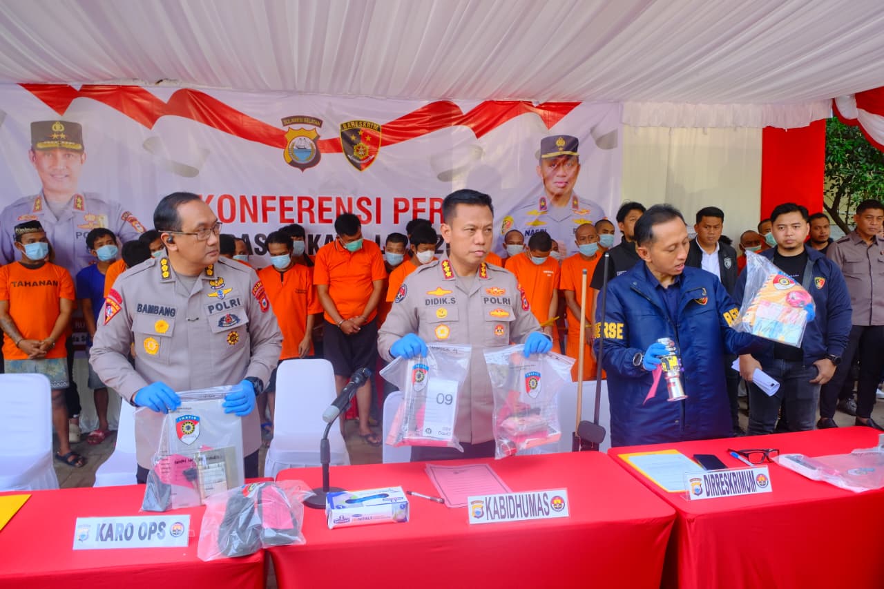 Polda Sulsel Gelar Rilis Hasil Operasi Sikat Lipu 2025, Amankan 411 Tersangka
