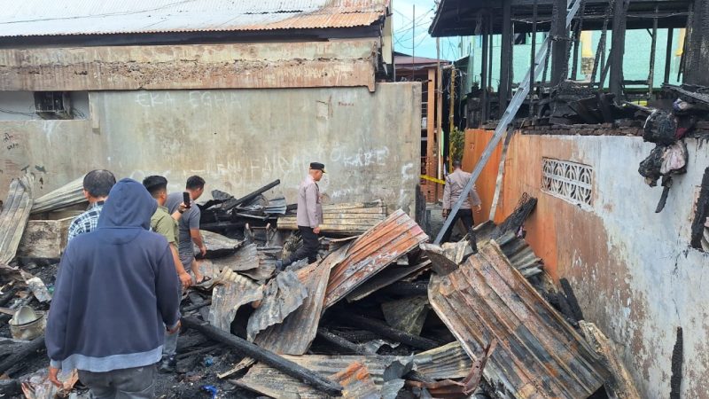 Kapolres Parepare Kunjungi Korban Kebakaran di Menara, Sampaikan Dukacita
