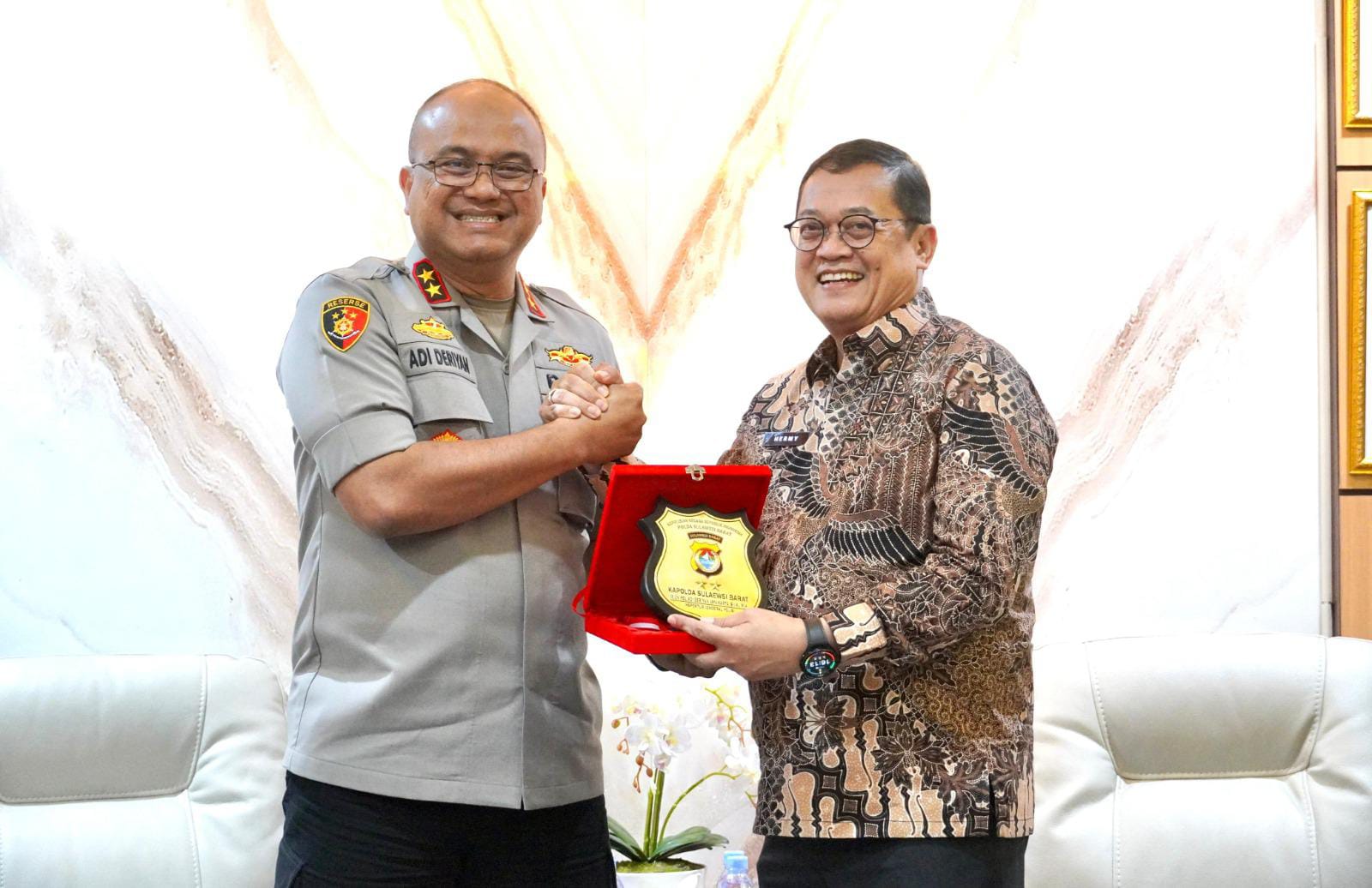 Perkuat Sinergi Penegakan Hukum, Kanwil Sulselbartra-KPP Pratama Mamuju Audiensi dengan Polda Sulbar