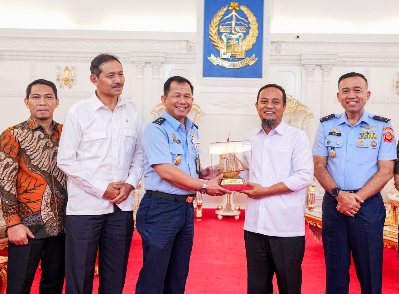 Gubernur Sulsel Terima Kunjungan Dirjen Badilmiltun Mahkamah Agung RI