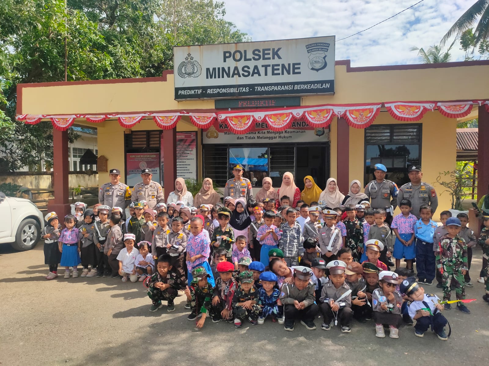Kapolsek Minasatene Terima Kunjungan Rombongan TK Pertiwi