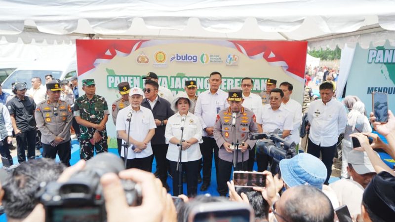 Polri Distribusikan 1.765 Ton Jagung ke Gudang Perum Bulog pada Panen Raya Kuartal III