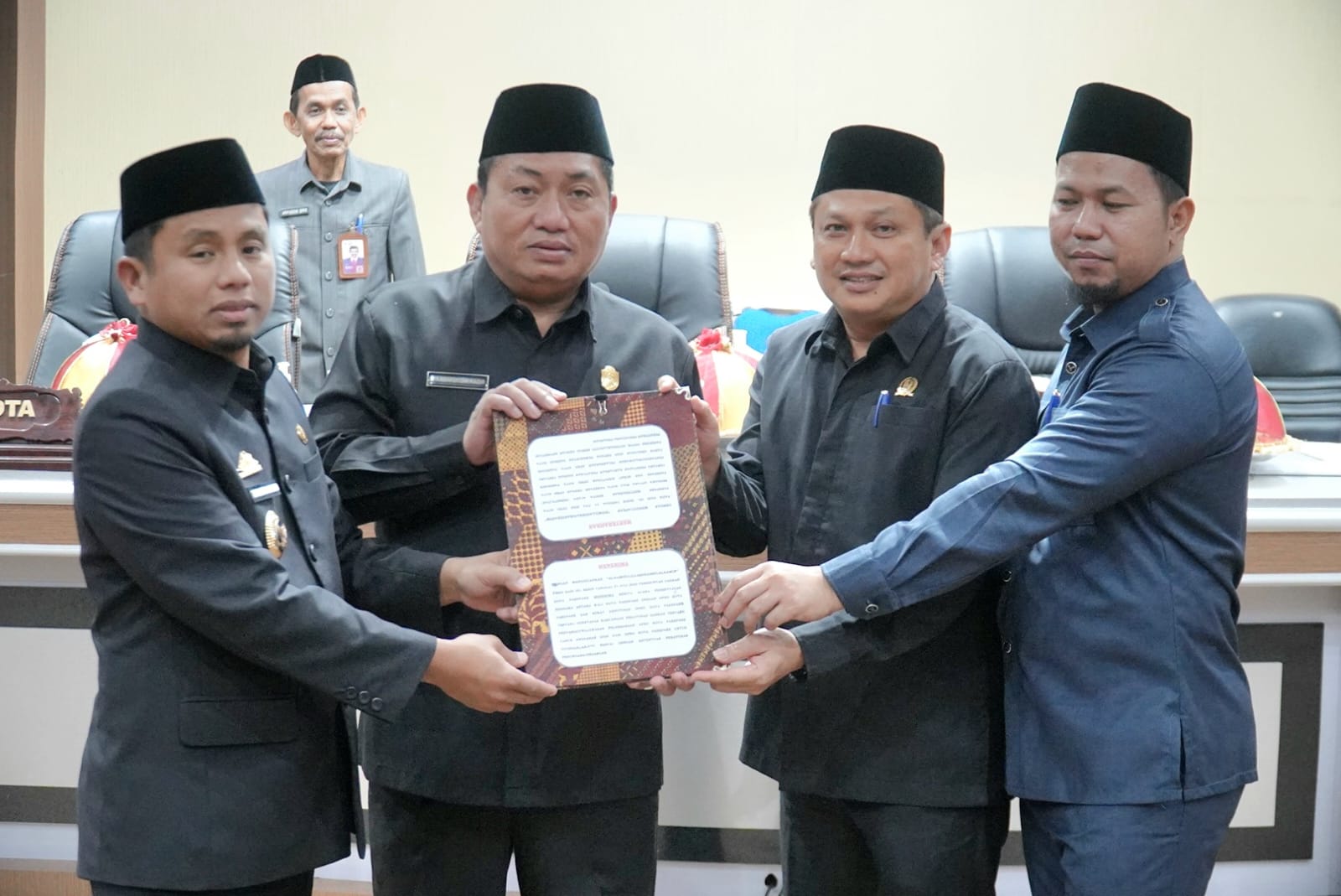 DPRD dan Pemkot Parepare Sepakati Pertanggungjawaban APBD 2024, Wali Kota Tegaskan Tanggung Jawab Bersama untuk Masyarakat