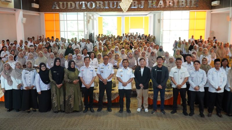 Tepat 125 Hari Kerja, Wali Kota Tasming Hamid Luncurkan Program Digitalisasi Sekolah Bersama Google