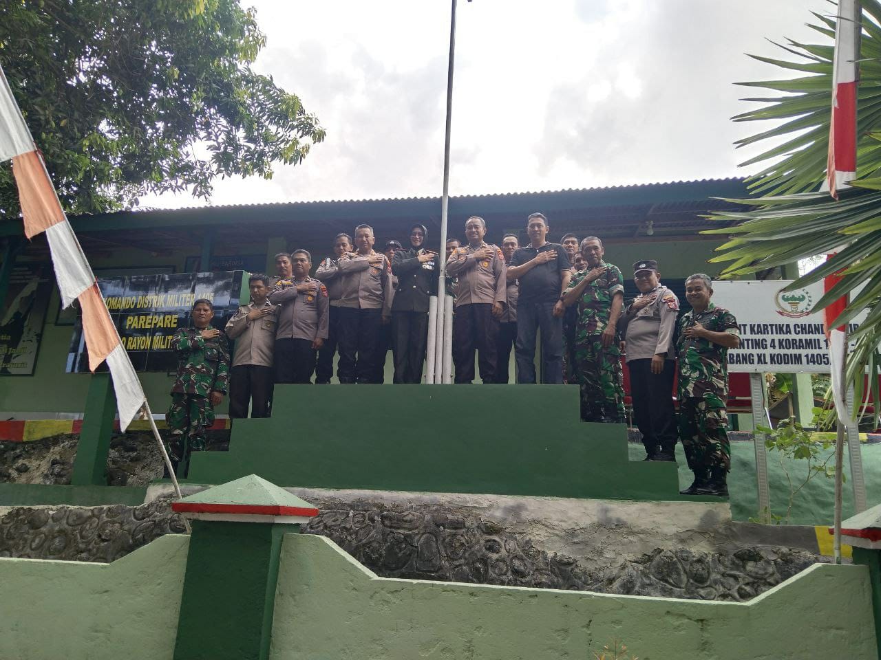 Aksi Solidaritas, Polsek Bacukiki Sambangi Koramil 1405/03, Beri Ucapan Selamat HUT TNI ke-80