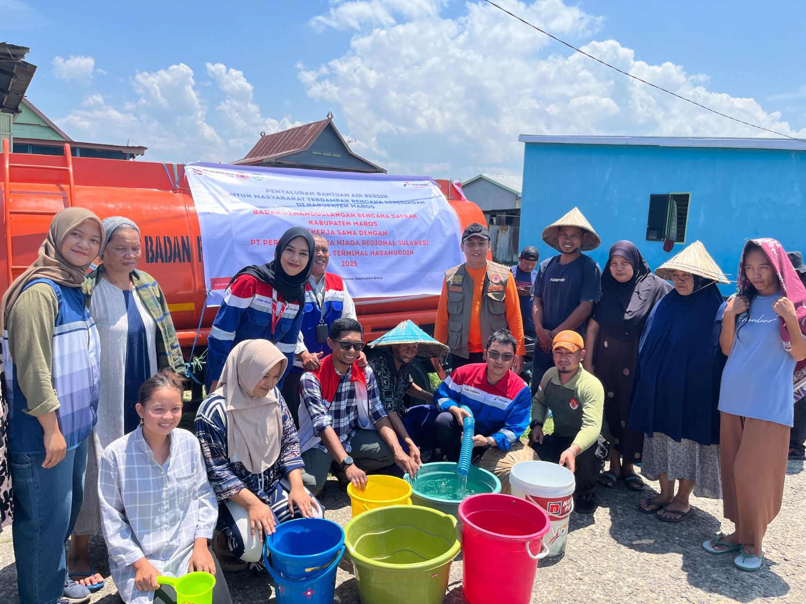 Pertamina Sulawesi Salurkan 240 Ribu Liter Air Bersih untuk Warga Terdampak Kekeringan di Maros