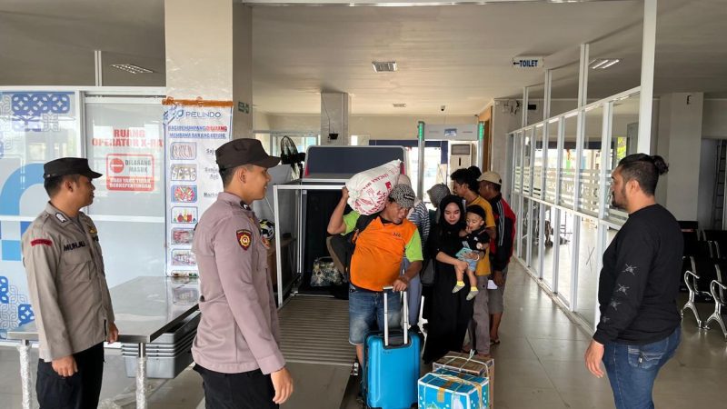 Pengamanan Ketat Pemberangkatan Kapal KM. Prince Soya Tujuan Samarinda Berjalan Lancar