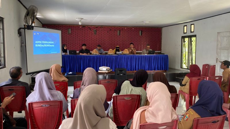 Gandeng Dinas PMD, KP2KP Sengkang Gelar Sosialisasi Perpajakan di BUMDes Majauleng