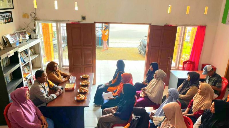 Jumat Curhat Polsek Bacukiki, Gandeng Lurah Sumpang Minangae Dengarkan Harapan Warga