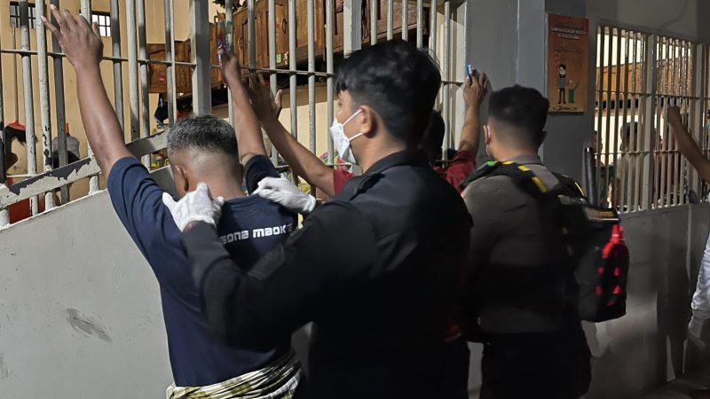 Gelar Razia Gabungan, Pastikan Rutan Pinrang Bersih dari Barang Terlarang