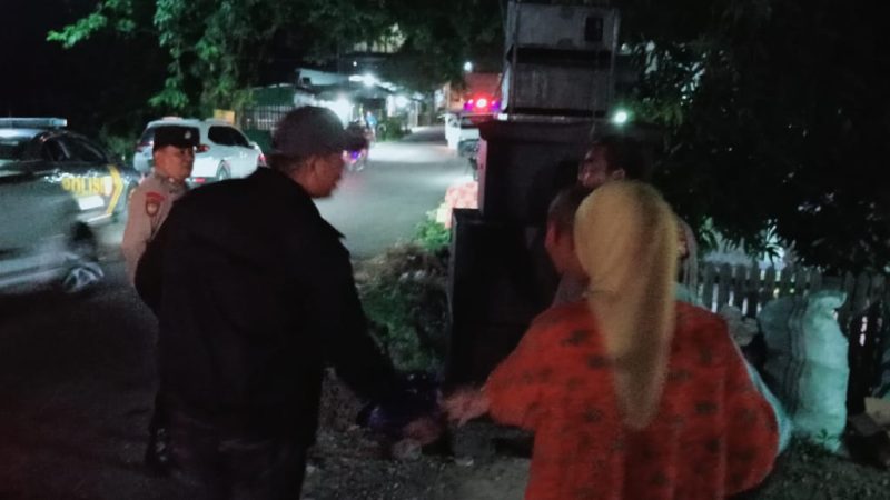 Patroli Malam Polsek Soreang, Polisi Sambangi Area Pemukiman Warga