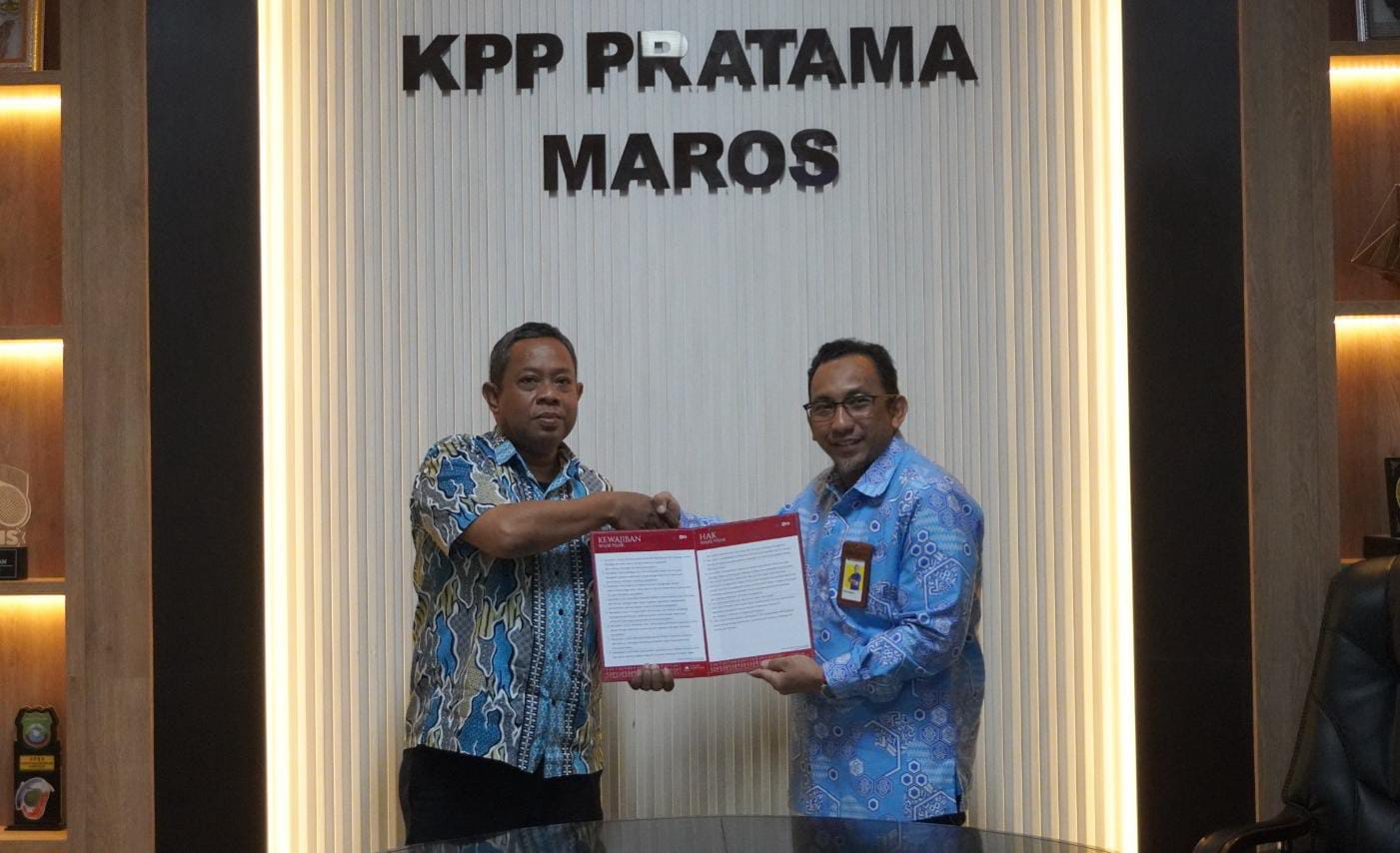 KPP Pratama Maros Serahkan Piagam Taxpayer Charter ke Pemkab Pangkep