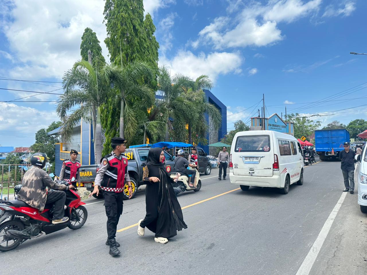 Patroli Dialogis Sat Samapta, Kembangkan Pola Humanis Hadir di Tengah Aktivitas Warga