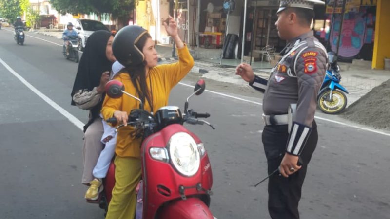 Pengendara Motor Berboncengan Tiga, Kasat Lantas Polres Parepare: Ini Mengabaikan Keselamatan