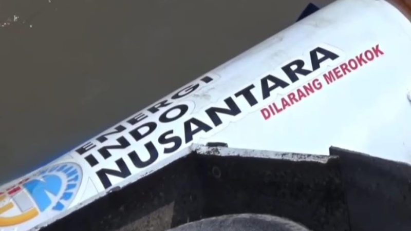 Warga Pertanyakan Solar dari Mobil Tangki yang Terjun ke Sungai Desa Samaenre