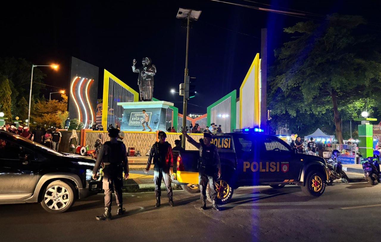 Patroli Blue Light Sat Samapta Polres Parepare, Jaga Kondusifitas dari Alun-Alun Kota hingga Pemukiman Mario City