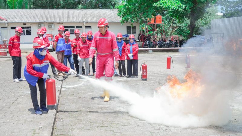 Pertamina Sulawesi Perkuat Ketangguhan Masyarakat Melalui Refreshment Drill Kampung Safety