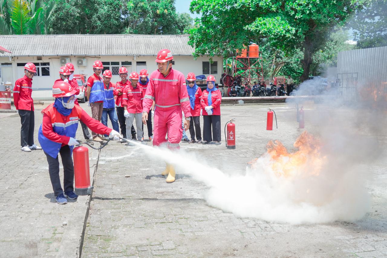 Pertamina Sulawesi Perkuat Ketangguhan Masyarakat Melalui Refreshment Drill Kampung Safety
