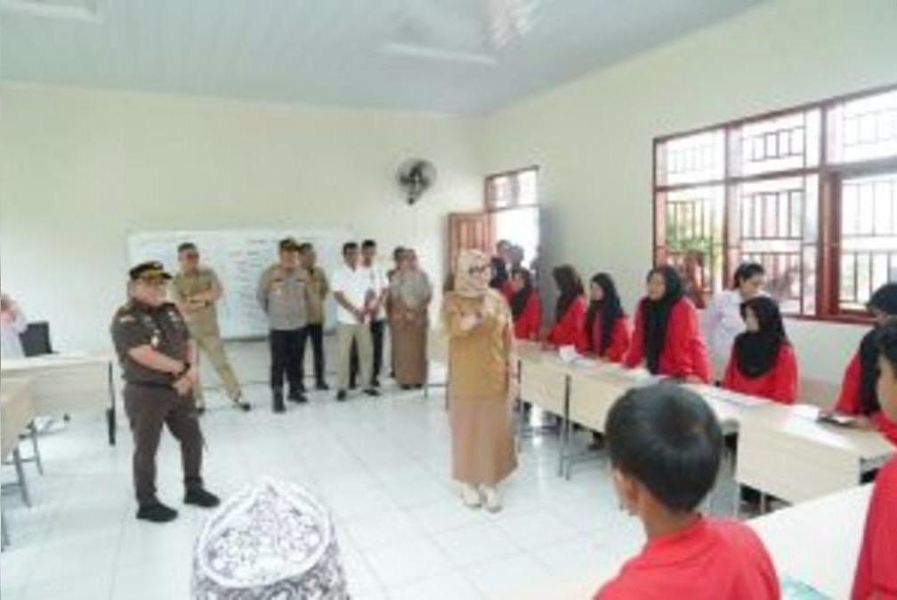 Bupati Barru Tegaskan Pentingnya Pengelolaan Sekolah Tertib, Transparan & Kenyamanan Belajar Siswa